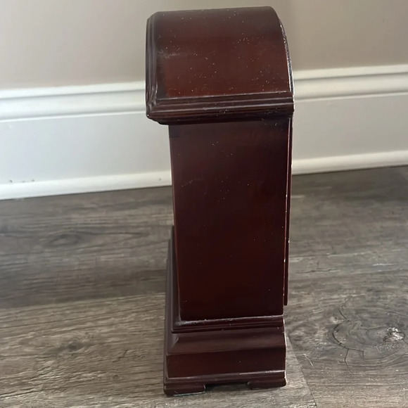 FINAL PRICE DROP Vintage Classic Manor Mantle Wood Clock - Picture 4 of 4